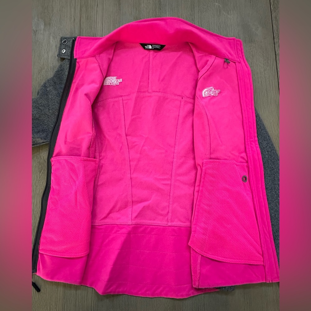 North Face Shell Jacket, Size small - Picture 5 of 6